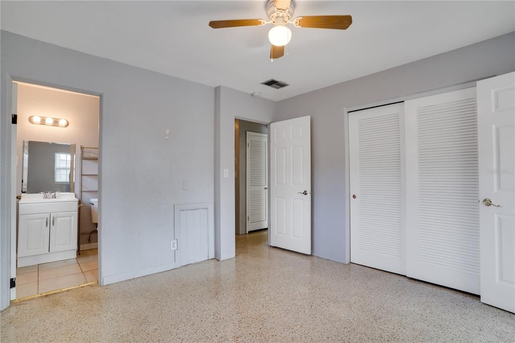 待售: $399,000 (3 贝兹, 2 浴室, 1337 平方英尺)