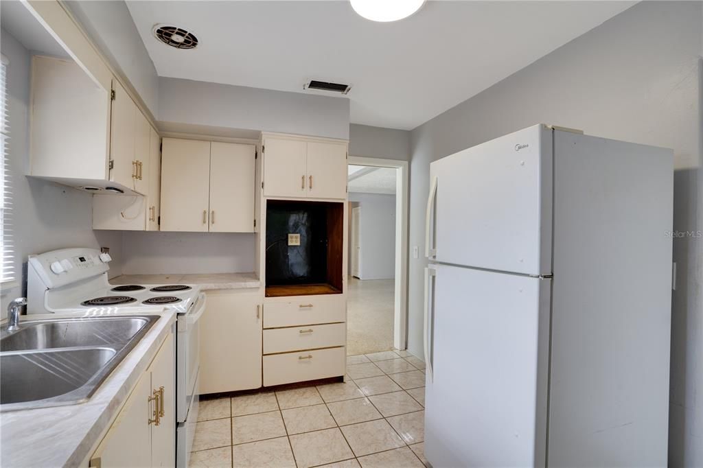 待售: $399,000 (3 贝兹, 2 浴室, 1337 平方英尺)