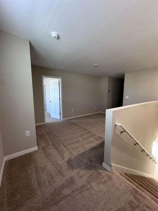 待售: $374,990 (4 贝兹, 2 浴室, 2039 平方英尺)