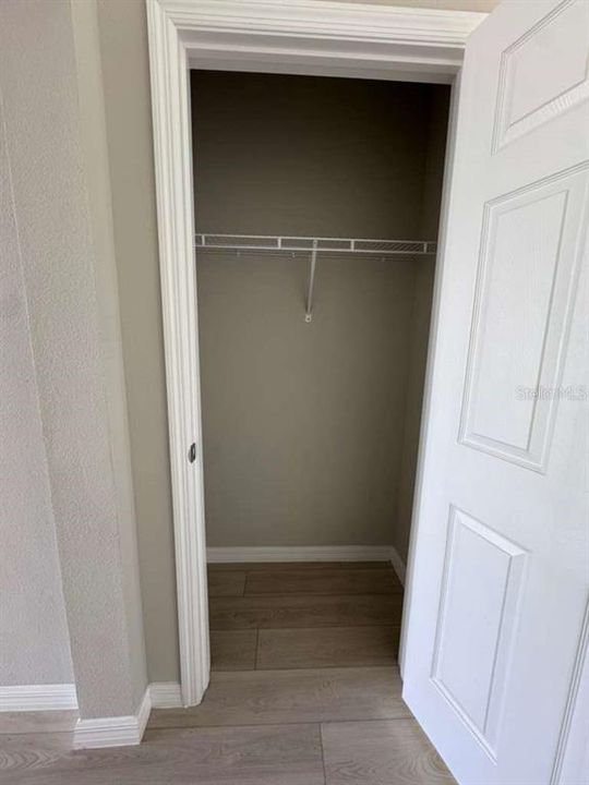 待售: $374,990 (4 贝兹, 2 浴室, 2039 平方英尺)