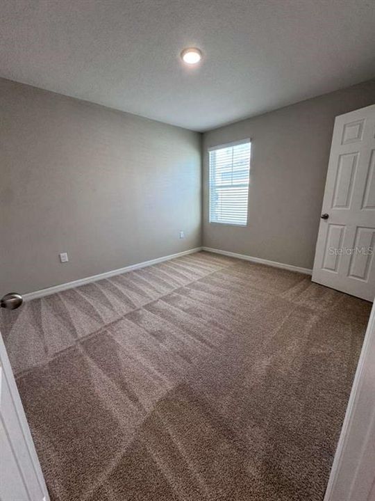 待售: $374,990 (4 贝兹, 2 浴室, 2039 平方英尺)