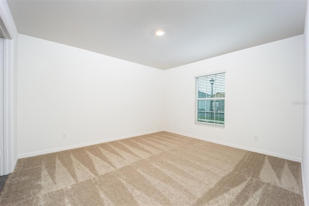 For Sale: $272,900 (2 beds, 2 baths, 1147 Square Feet)