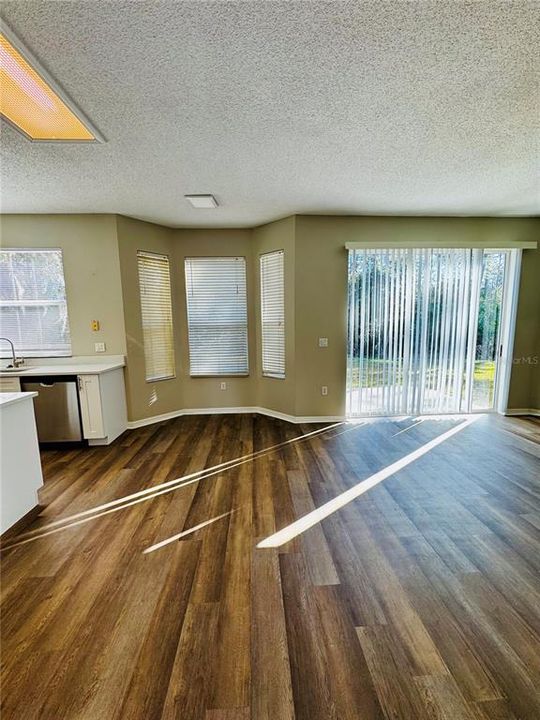 На продажу: $479,000 (4 спален, 2 ванн, 2586 Квадратных фут)