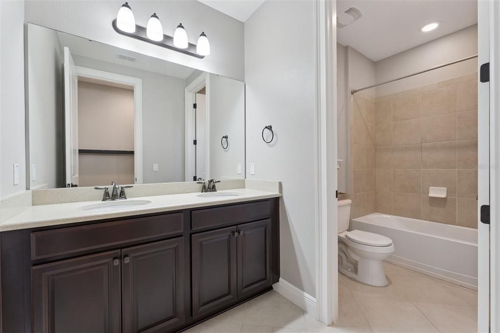 For Sale: $1,575,000 (6 beds, 4 baths, 5316 Square Feet)