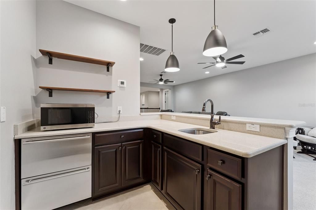 For Sale: $1,575,000 (6 beds, 4 baths, 5316 Square Feet)