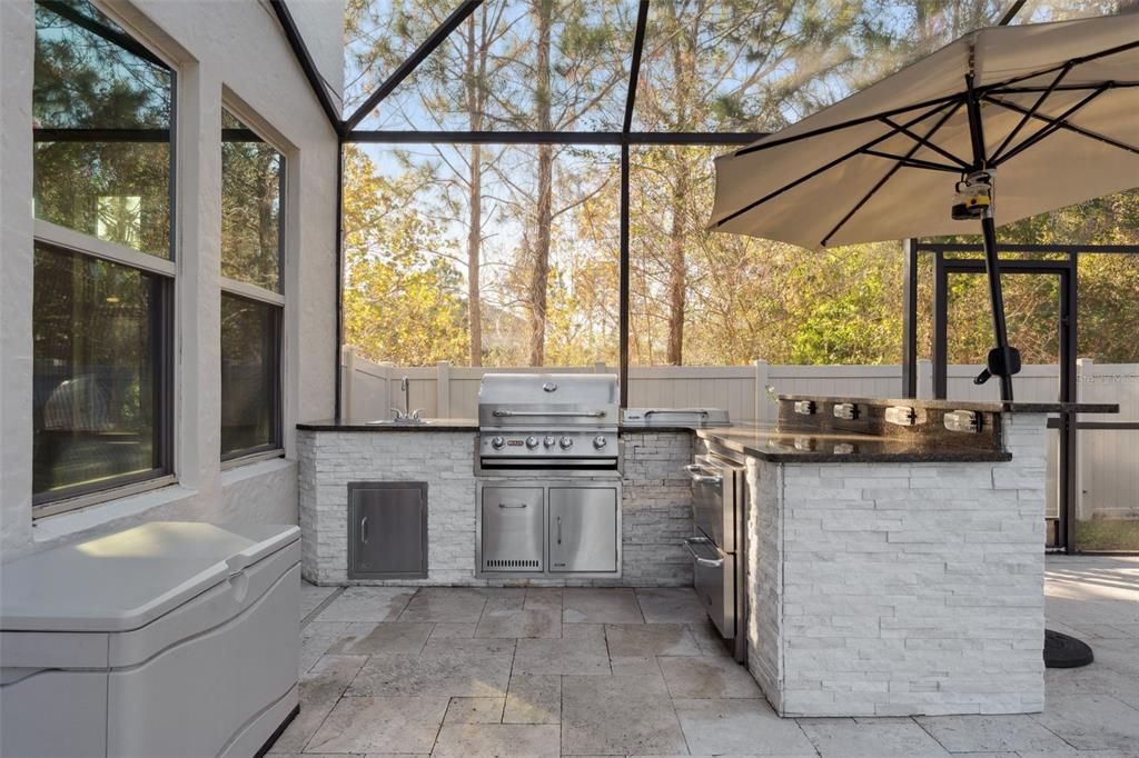 For Sale: $1,575,000 (6 beds, 4 baths, 5316 Square Feet)