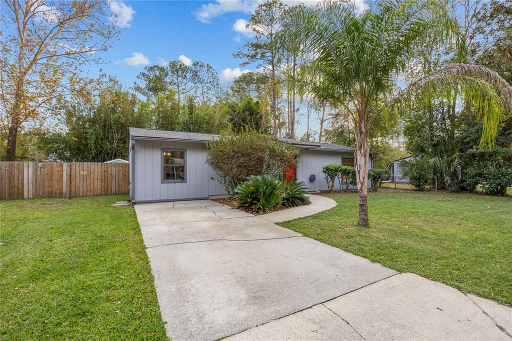 For Sale: $270,000 (3 beds, 2 baths, 1152 Square Feet)