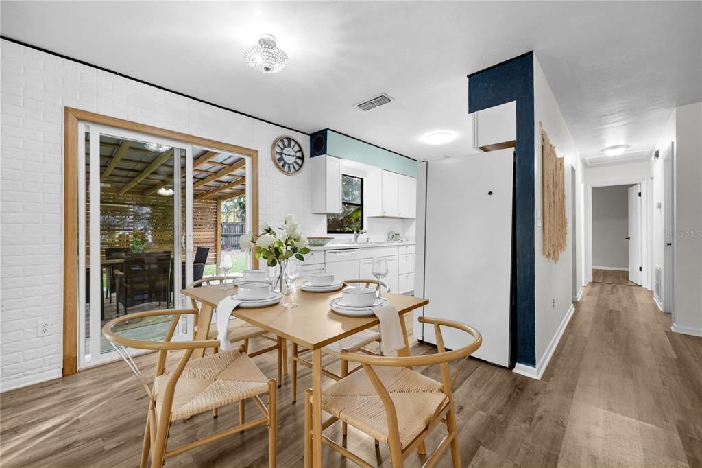 For Sale: $270,000 (3 beds, 2 baths, 1152 Square Feet)