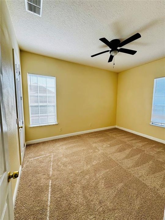 待售: $479,000 (4 贝兹, 2 浴室, 2945 平方英尺)