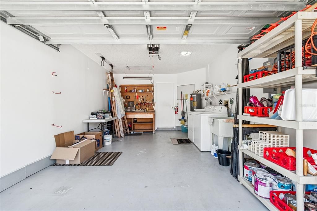 For Sale: $244,800 (2 beds, 2 baths, 976 Square Feet)