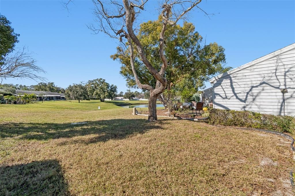 For Sale: $244,800 (2 beds, 2 baths, 976 Square Feet)