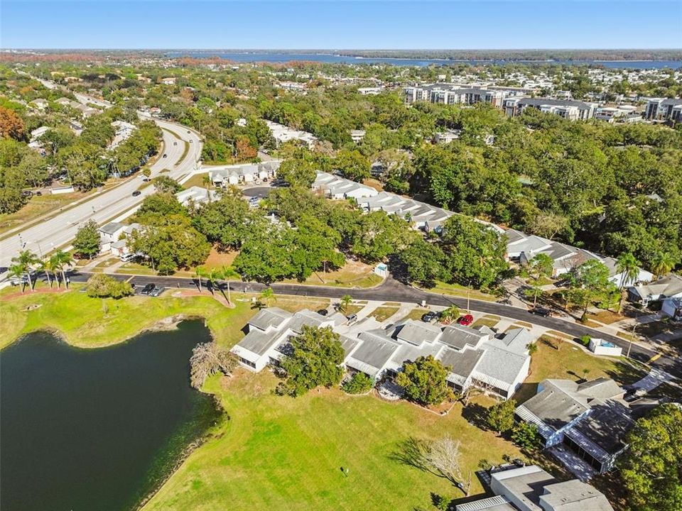 For Sale: $244,800 (2 beds, 2 baths, 976 Square Feet)