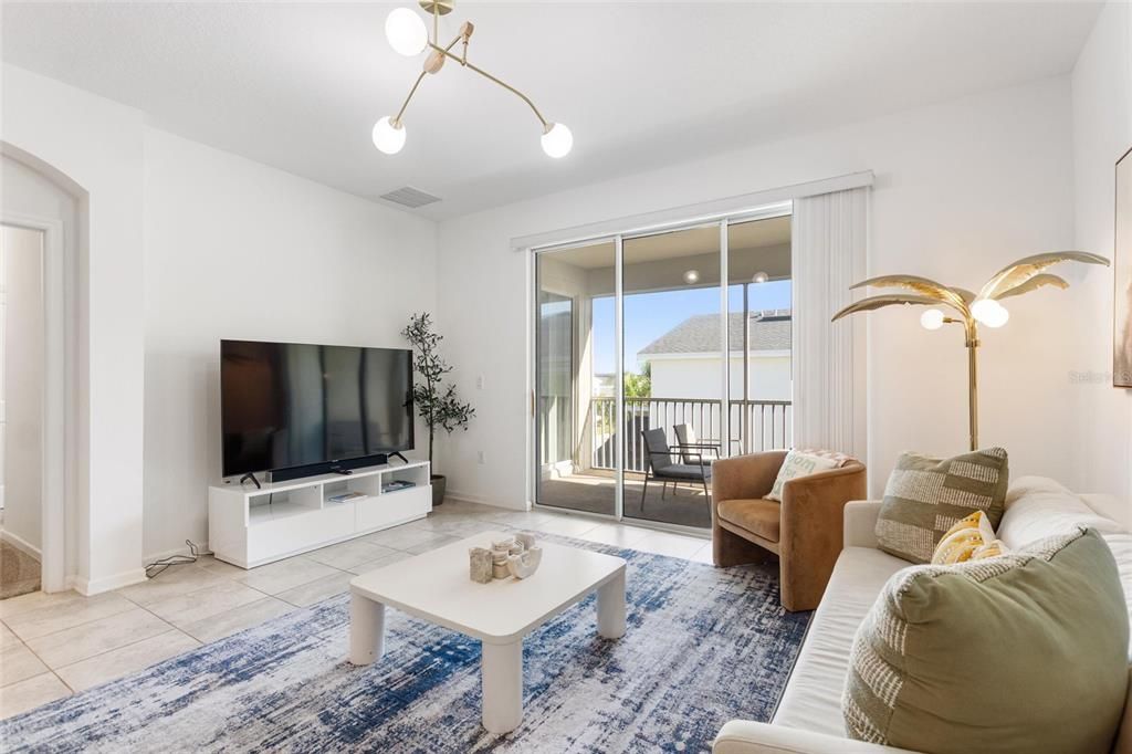 На продажу: $365,000 (3 спален, 2 ванн, 1787 Квадратных фут)