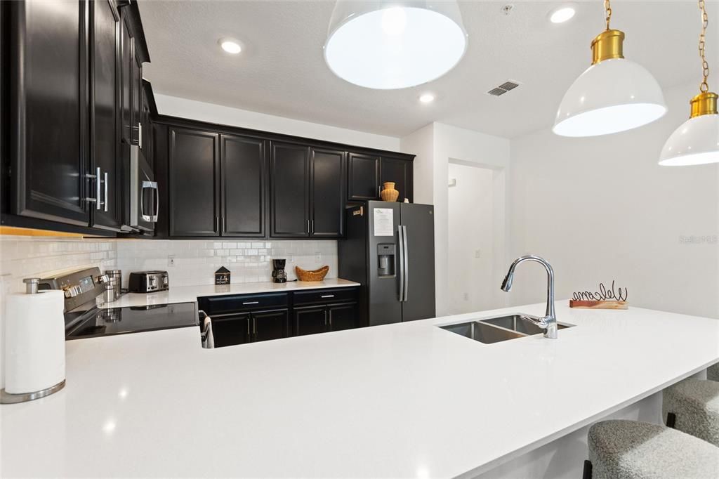 На продажу: $365,000 (3 спален, 2 ванн, 1787 Квадратных фут)