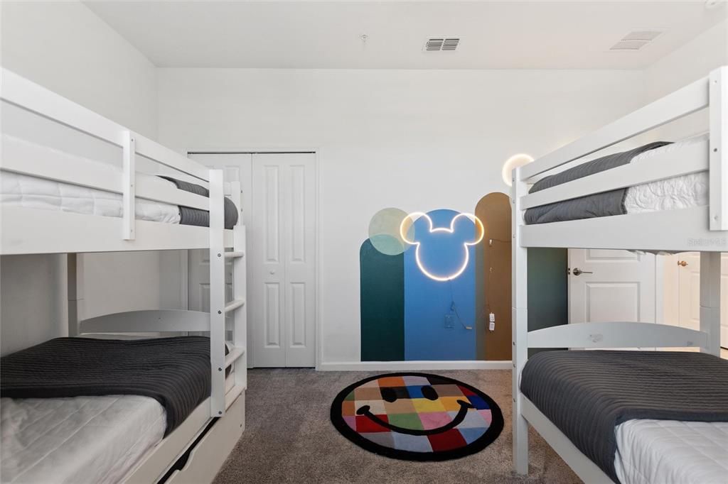 На продажу: $365,000 (3 спален, 2 ванн, 1787 Квадратных фут)