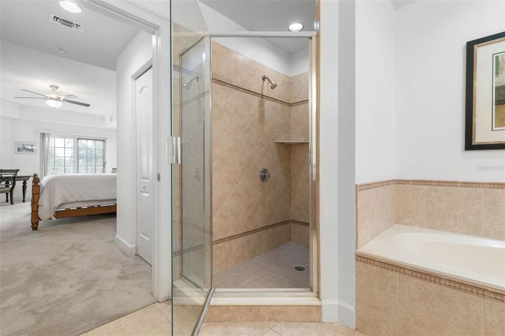 待售: $399,000 (2 贝兹, 2 浴室, 1570 平方英尺)