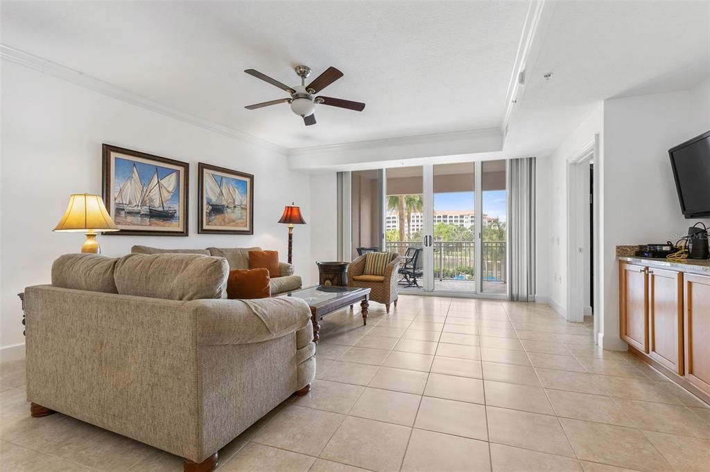 待售: $399,000 (2 贝兹, 2 浴室, 1570 平方英尺)