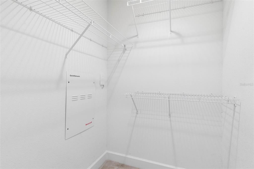 待售: $399,000 (2 贝兹, 2 浴室, 1570 平方英尺)