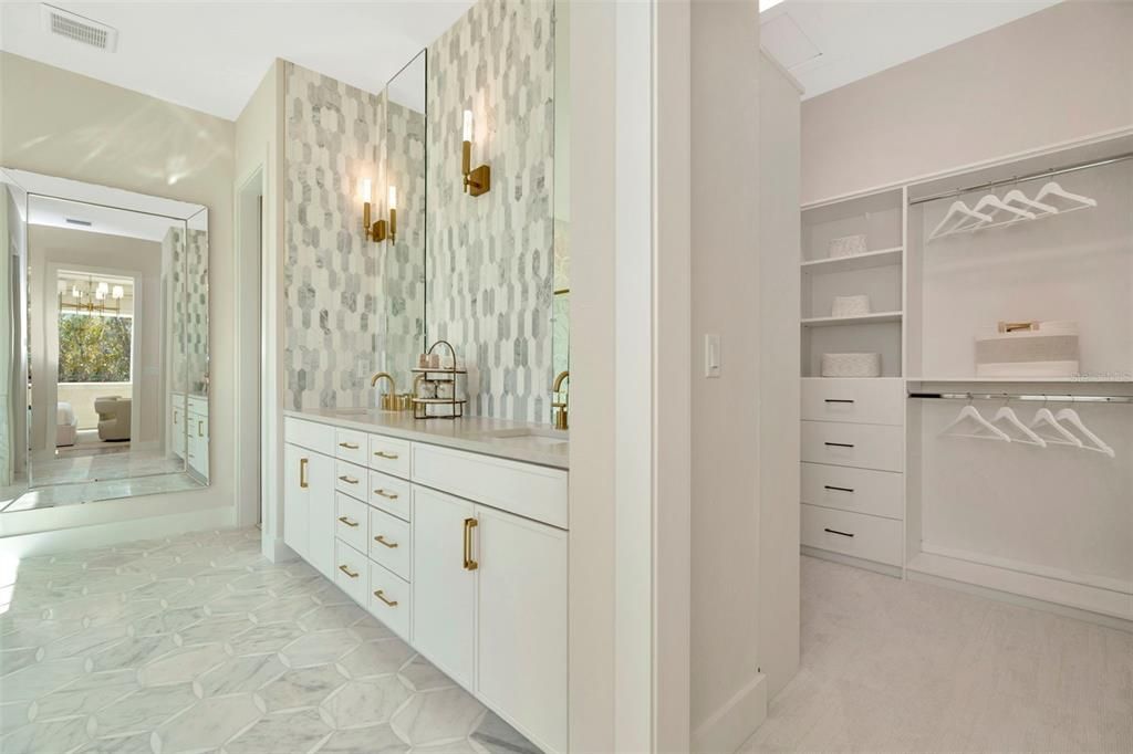 En Venta: $899,990 (3 camas, 3 baños, 3174 Pies cuadrados)