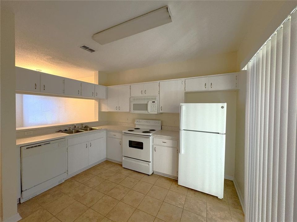 For Rent: $1,650 (2 beds, 1 baths, 1152 Square Feet)