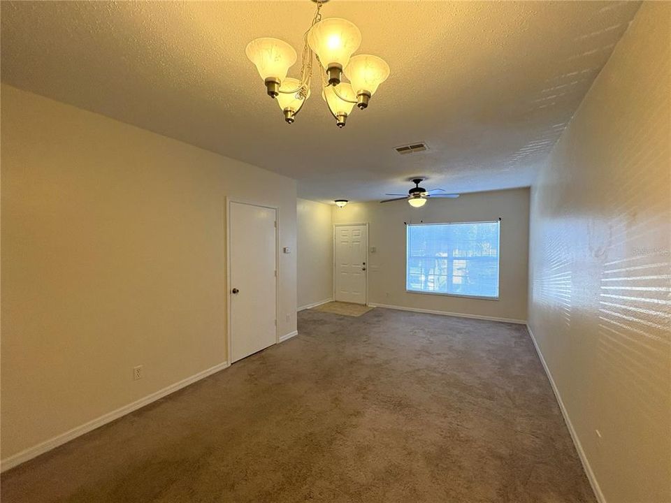 For Rent: $1,650 (2 beds, 1 baths, 1152 Square Feet)