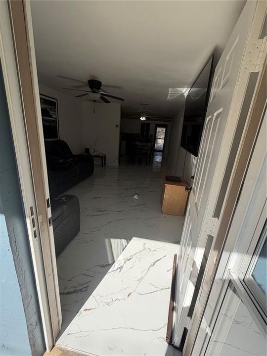 En Venta: $195,000 (2 camas, 2 baños, 899 Pies cuadrados)