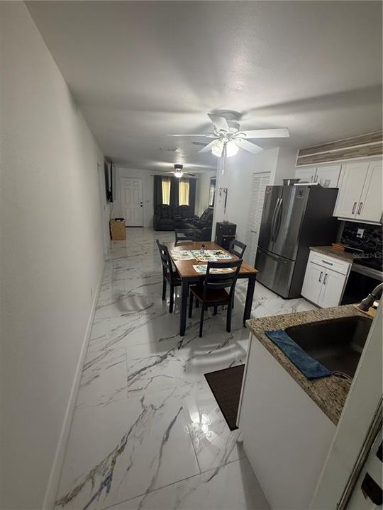 En Venta: $195,000 (2 camas, 2 baños, 899 Pies cuadrados)