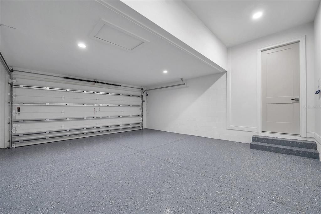 En Venta: $899,000 (4 camas, 2 baños, 2141 Pies cuadrados)