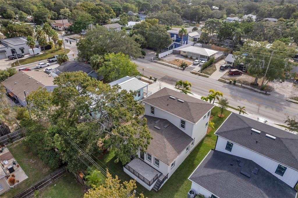 En Venta: $899,000 (4 camas, 2 baños, 2141 Pies cuadrados)