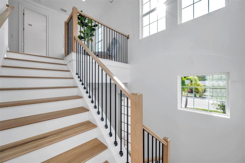 En Venta: $899,000 (4 camas, 2 baños, 2141 Pies cuadrados)