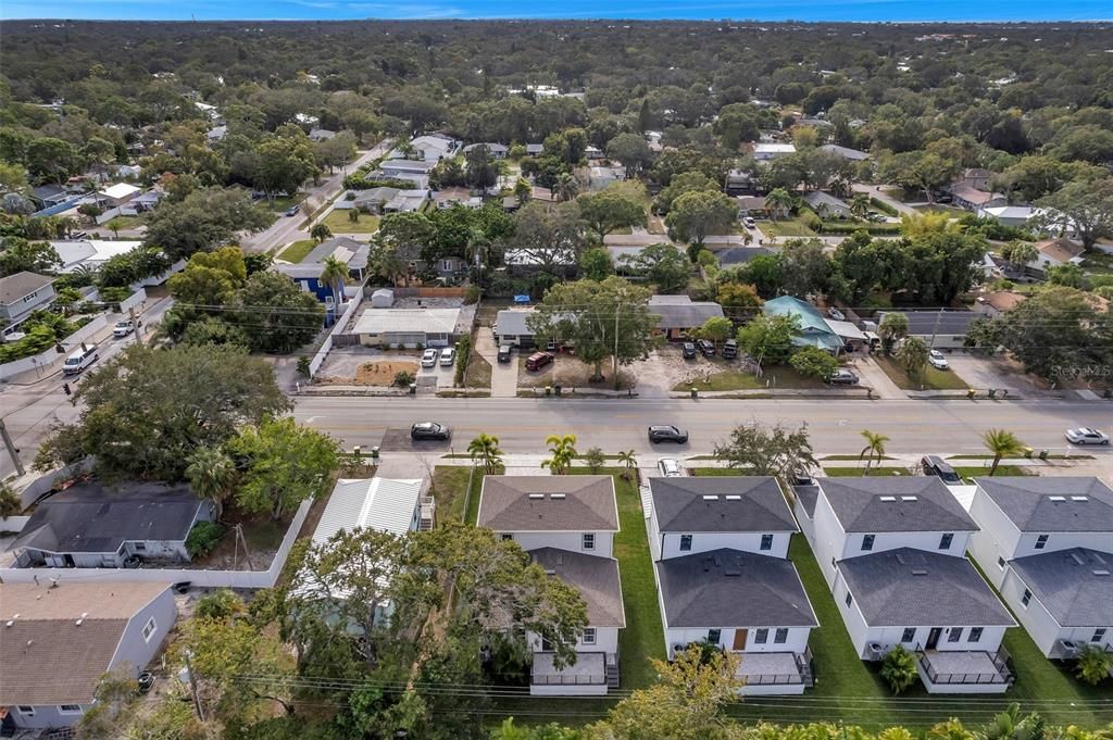 En Venta: $899,000 (4 camas, 2 baños, 2141 Pies cuadrados)