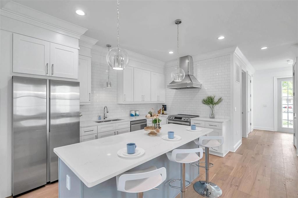 En Venta: $899,000 (4 camas, 2 baños, 2141 Pies cuadrados)