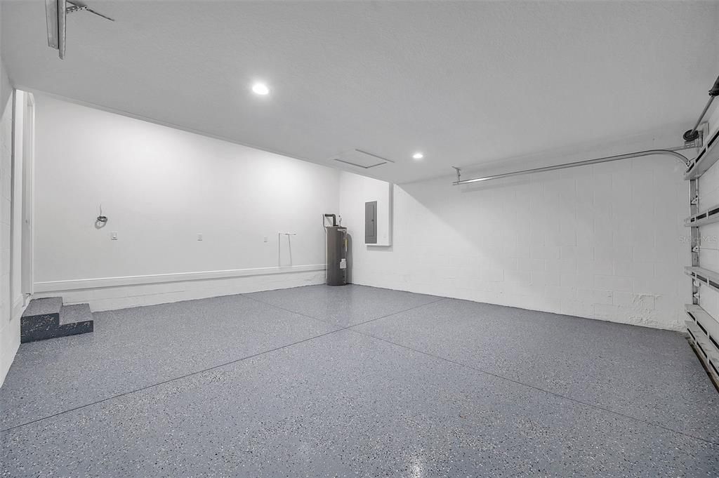 En Venta: $899,000 (4 camas, 2 baños, 2141 Pies cuadrados)