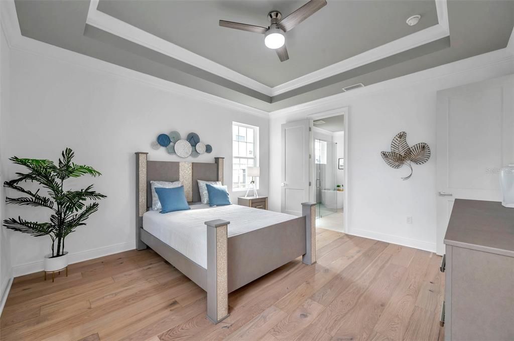 En Venta: $899,000 (4 camas, 2 baños, 2141 Pies cuadrados)