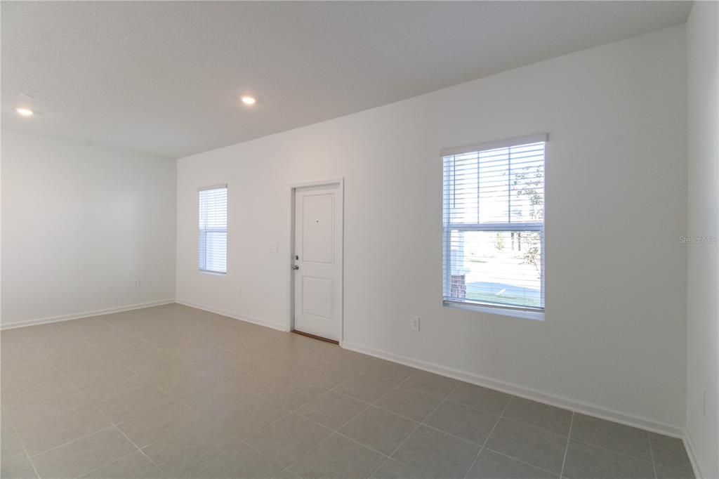 В аренду: $2,495 (3 спален, 2 ванн, 1624 Квадратных фут)