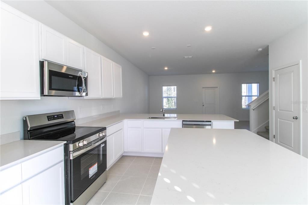 В аренду: $2,495 (3 спален, 2 ванн, 1624 Квадратных фут)