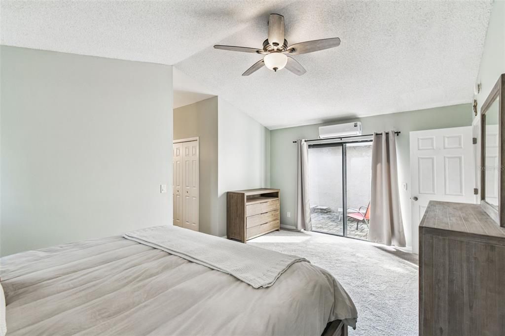 待售: $520,000 (4 贝兹, 2 浴室, 2414 平方英尺)