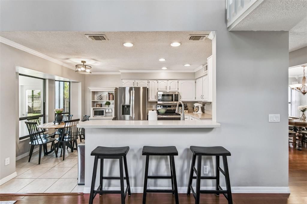 待售: $520,000 (4 贝兹, 2 浴室, 2414 平方英尺)