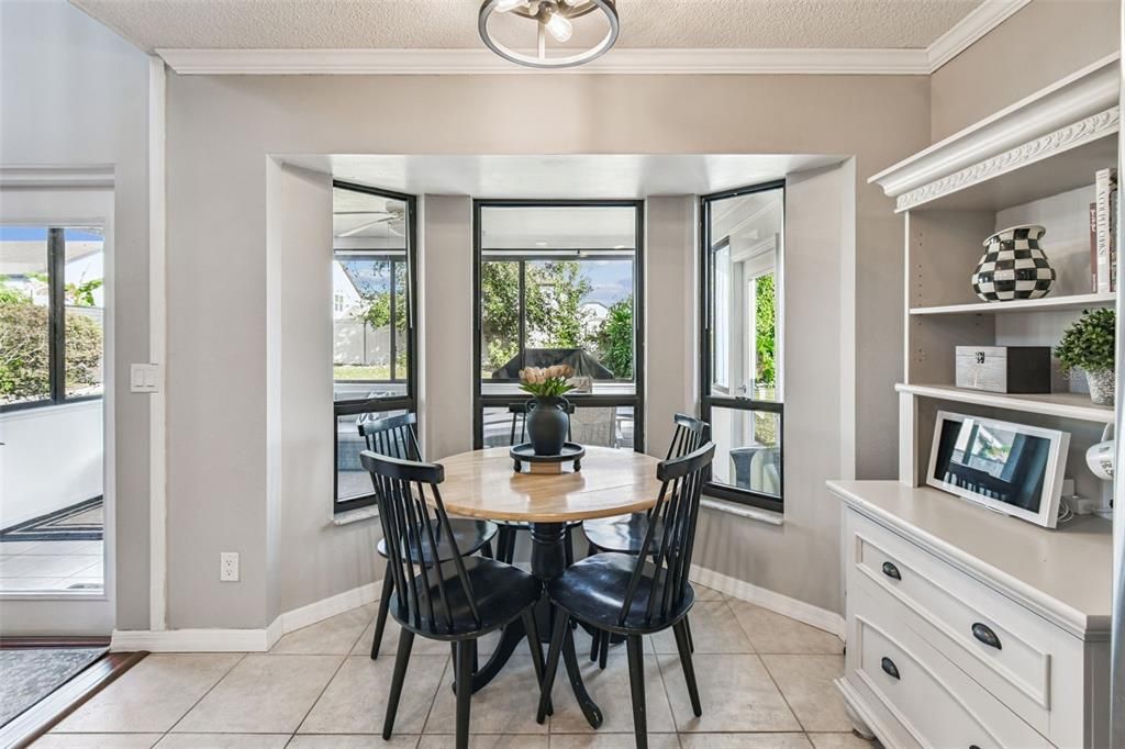 待售: $520,000 (4 贝兹, 2 浴室, 2414 平方英尺)