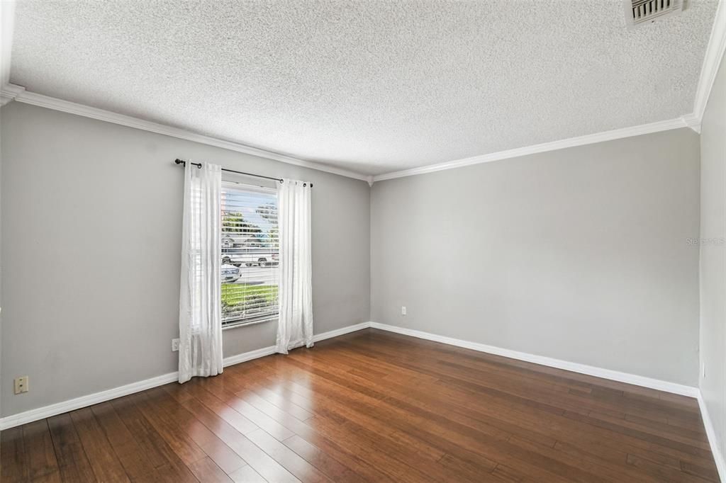 待售: $520,000 (4 贝兹, 2 浴室, 2414 平方英尺)