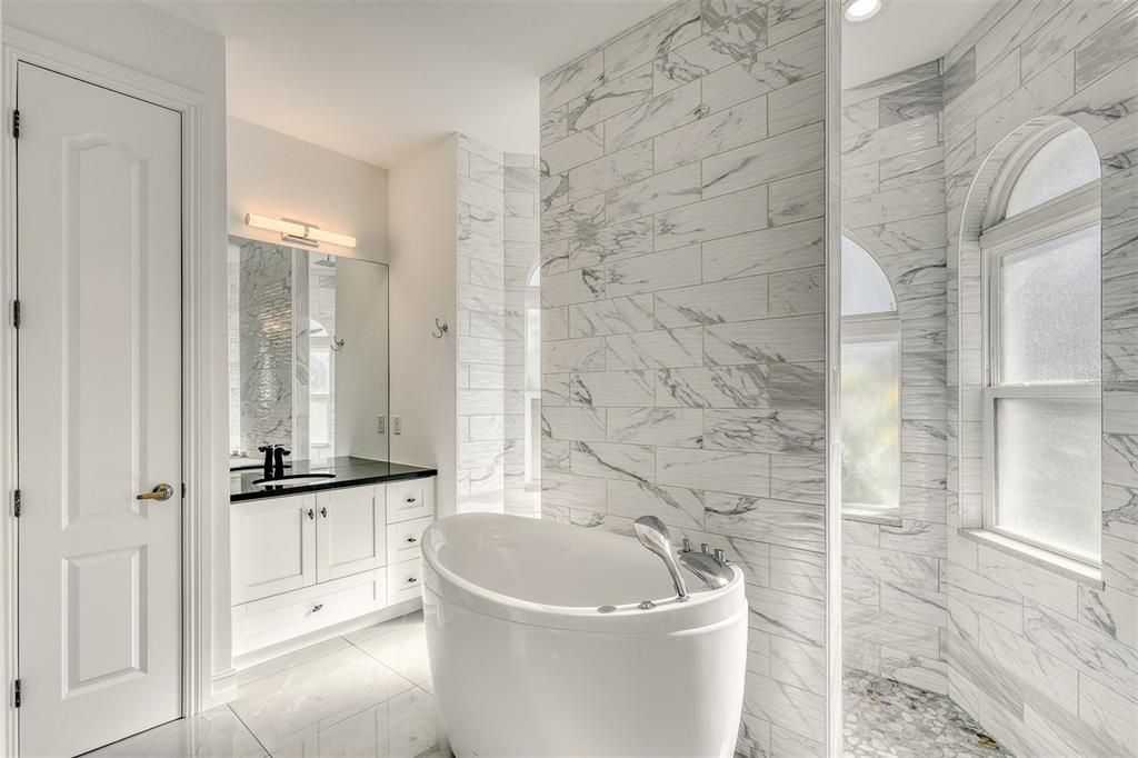 出租: $3,200 (4 贝兹, 3 浴室, 2493 平方英尺)