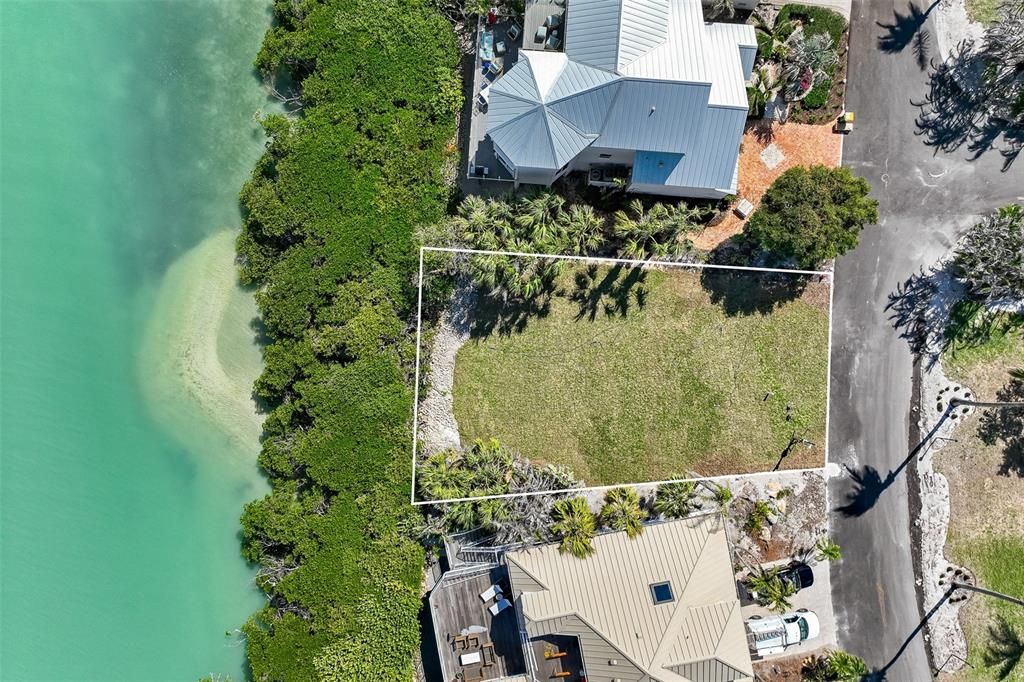 待售: $2,300,000 (0.16 acres)