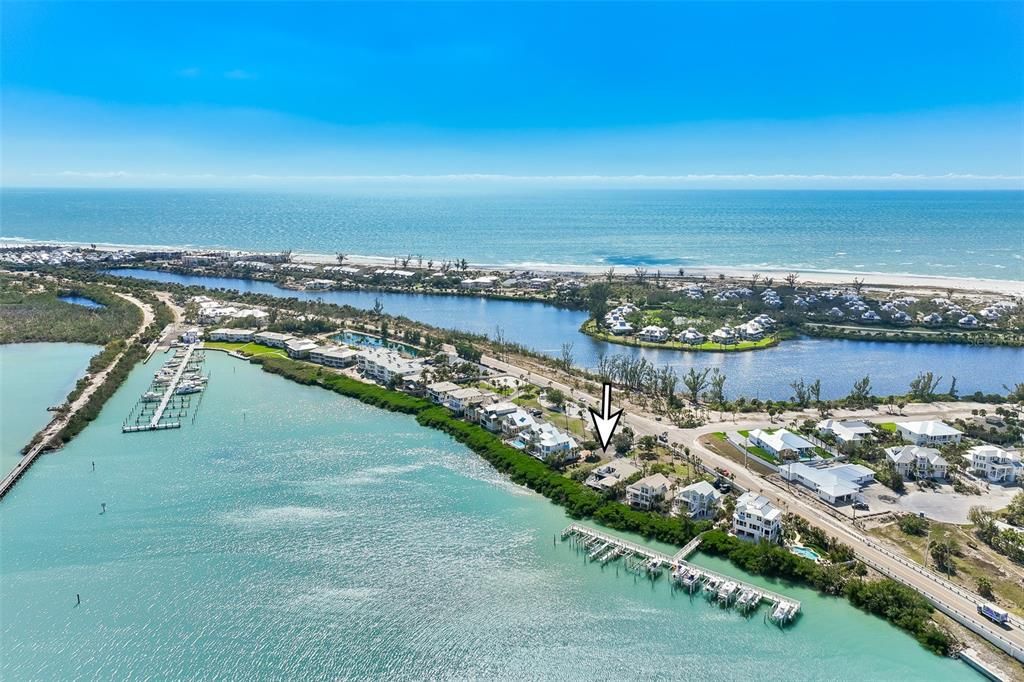 待售: $2,300,000 (0.16 acres)