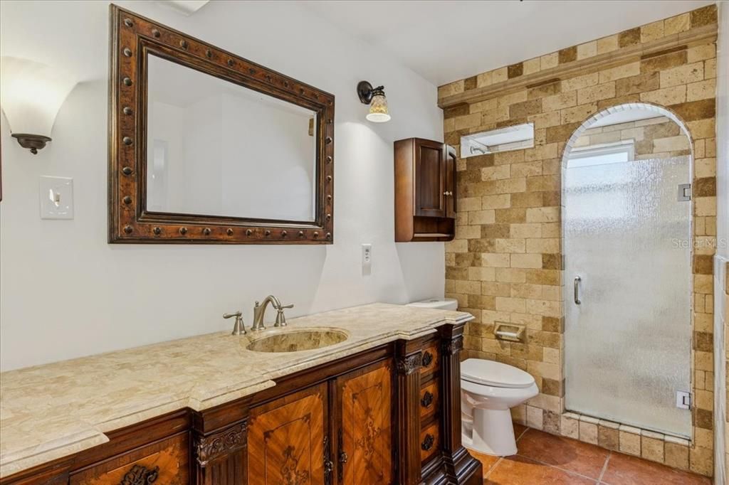 En Renta: $3,250 (4 camas, 3 baños, 2804 Pies cuadrados)