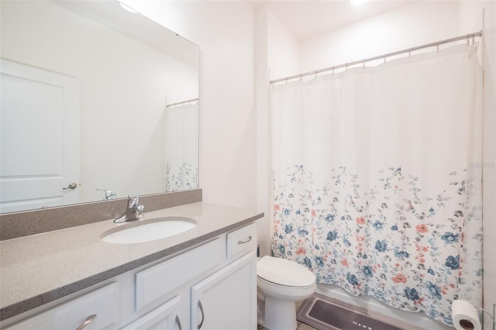 En Venta: $469,900 (3 camas, 2 baños, 1983 Pies cuadrados)