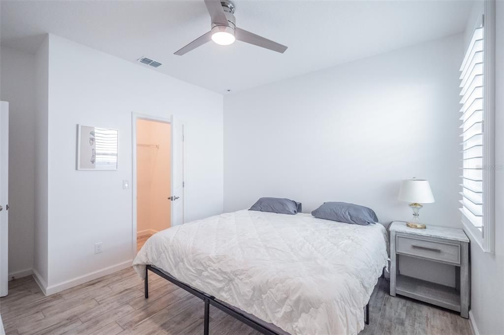 En Venta: $469,900 (3 camas, 2 baños, 1983 Pies cuadrados)