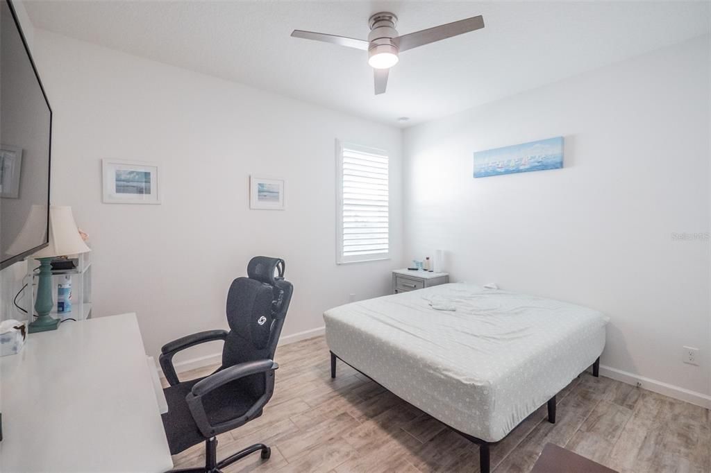 En Venta: $469,900 (3 camas, 2 baños, 1983 Pies cuadrados)