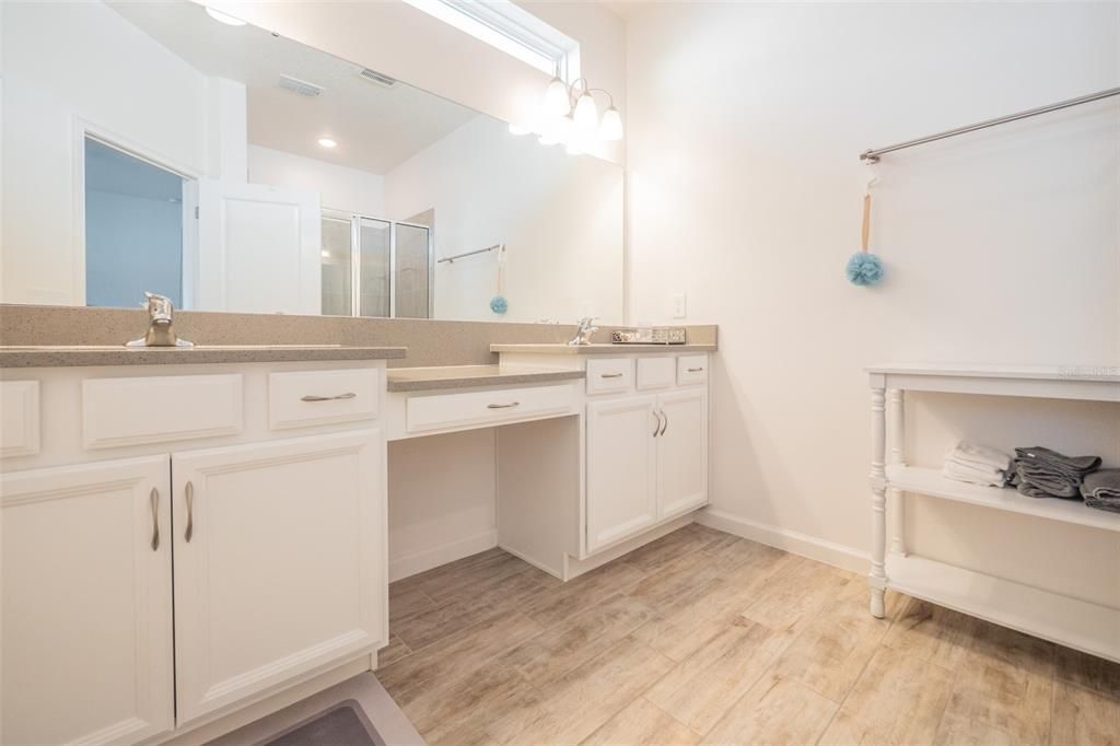 En Venta: $469,900 (3 camas, 2 baños, 1983 Pies cuadrados)