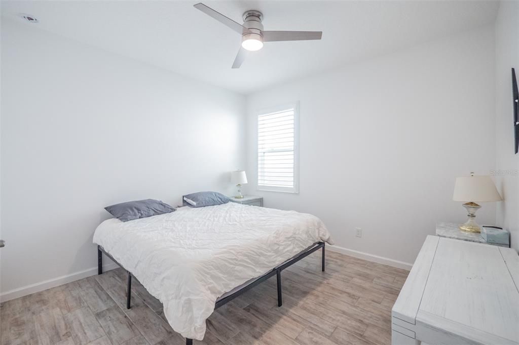 En Venta: $469,900 (3 camas, 2 baños, 1983 Pies cuadrados)