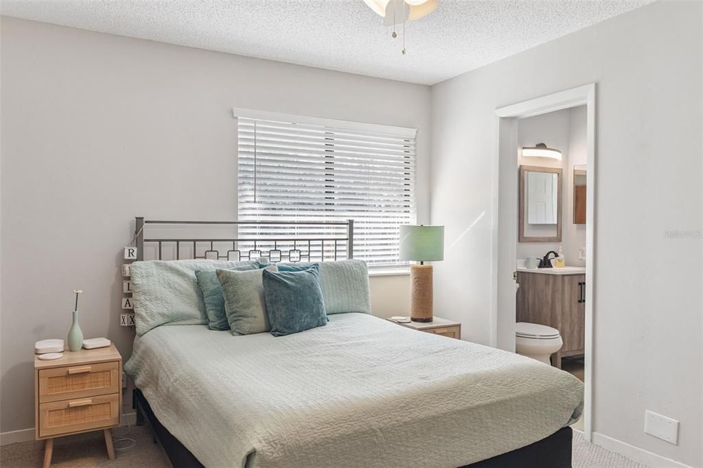 待售: $415,900 (3 贝兹, 2 浴室, 1174 平方英尺)